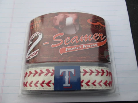 Gamewear MLB Texas Rangers 2-Seamer Baseball Bracelet New in Package Cover