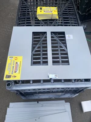 CROUSE HINDS DEAD FRONT COVER 125A MAX. 120/240V 1PH 10 SPC + 2 MAYN RE - Image 1 of 4