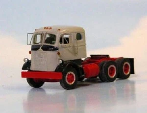 Kit de tractor de eje tándem Mack H-63 HO 1:87 # V-090 - 1954-57 Mack H-63 a escala - Imagen 1 de 1