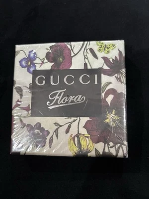 Gucci Flora Plata Compacto Espejo Set de Regalo Nuevo con Etiquetas Caja Sellada Lujo Regalo de Navidad Foto 1 de 4
