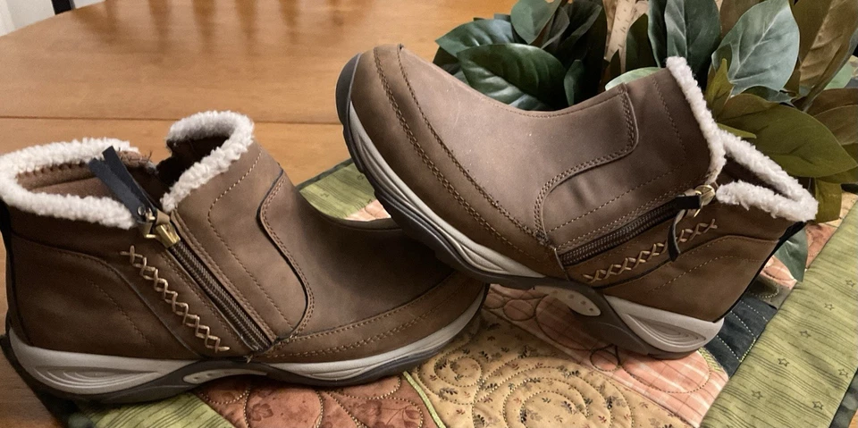 Bota Easy Spirit feminina épica com zíper no tornozelo conhaque 9,5 - Imagem 1 de 4