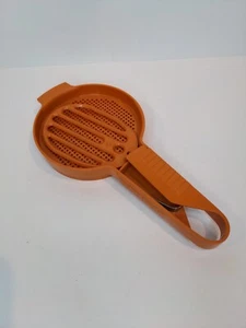 Tupperware Orange Sift-it Sifter Hand Held Flour Powdered Sugar #1689-12 - Picture 1 of 5