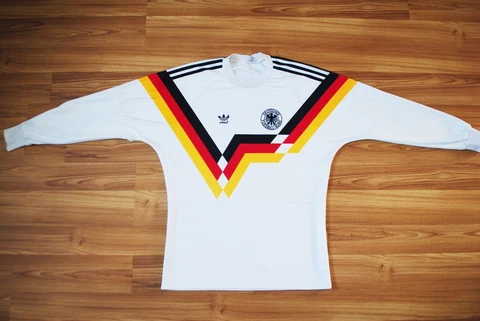 GERMANY DEUTSCHLAND NATIONAL FOOTBALL TEAM 1988 1989 1990 LONG SLEEVE M MEDIUM Cover