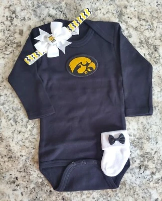 Iowa bebé/recién nacido conjunto Iowa bebé regalo niña Hawkeyes bebé regalo Iowa llevar a casa Foto 1 de 3
