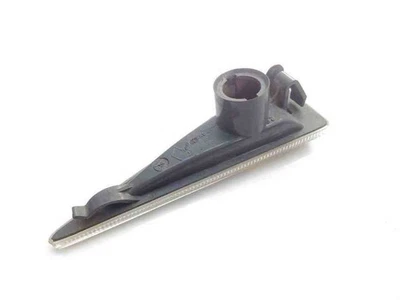 Segnale di svolta parafango anteriore sinistro RENAULT MEGANE II BM0/1, CM0/1 20332860 - Immagine 1 di 3