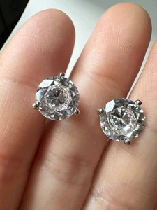 925 sterling Silver 8mm cubic zirconia screw back stud earrings - Picture 1 of 6
