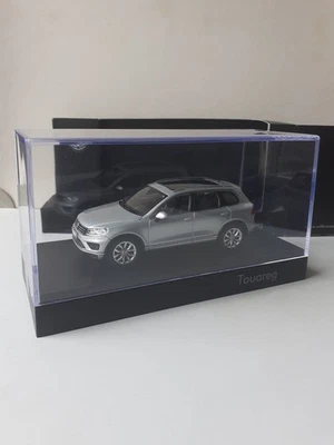 HERPA  - 1/43 - VOLKSWAGEN TOUAREG GRIS PHASE 2 DE 2015 - BOITE D'ORIGINE - TBE - Photo 1/4
