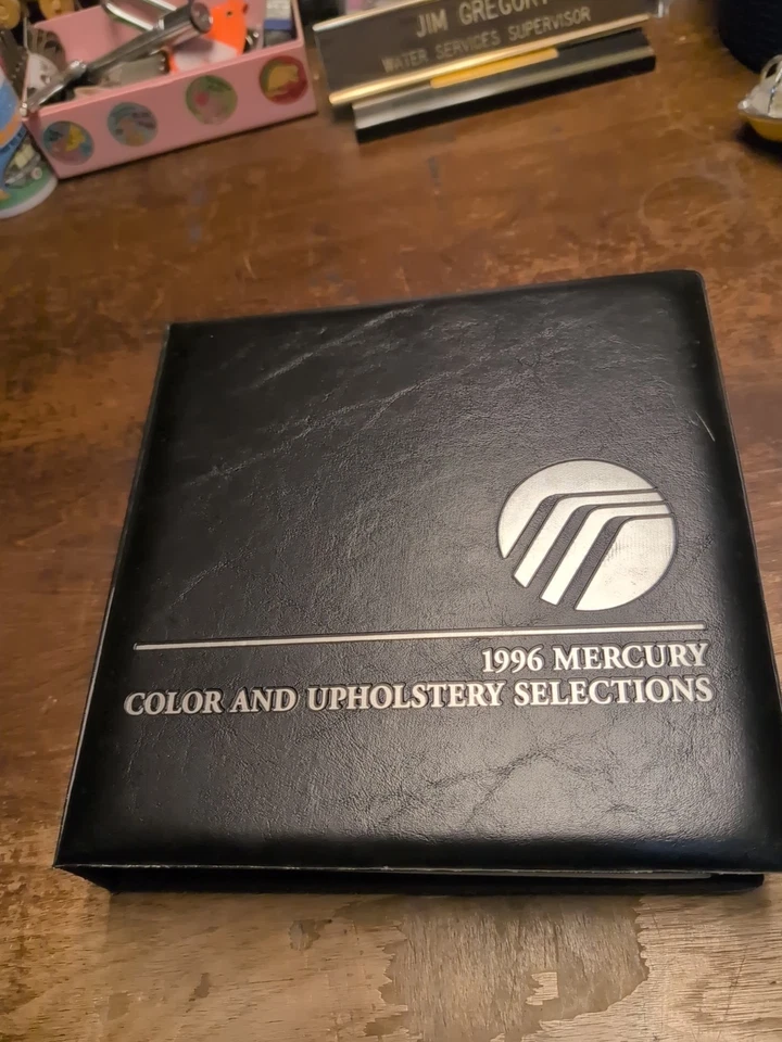 Álbum Mercury Dealer 1996 libro de pintura tapicería color Cougar Grand Marquis Foto 1 de 4