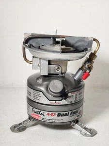 Vintage Coleman Peak 1 Feather 442 Dual Fuel Camp Stove - GREAT CONDITION - Picture 1 of 9