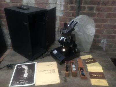 Vintage Swift Series SRL Microscope Case,Lenses & Manuals Stereo Phase Beck 1971 - Image 1 of 4