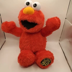 Juguete Tickle Me Elmo 50 Años Edición Limitada Riendo Vibrador Plaza Sésamo 16" - Imagen 1 de 7