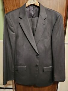 Kenneth Roberts Platinum Collection Charcoal Gray Suit, 42R