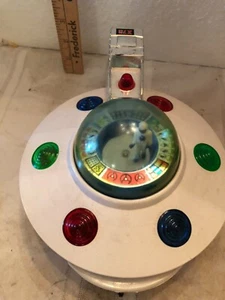 VINTAGE BATTERY OPERATED SPACE SHIP X711 - Picture 1 of 10