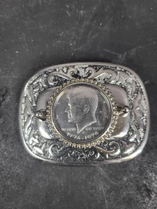 Vintage JFK John F. Kennedy Belt Buckle w/ Bicentenial Half Dollar ~ Silver Tone - Picture 1 of 2