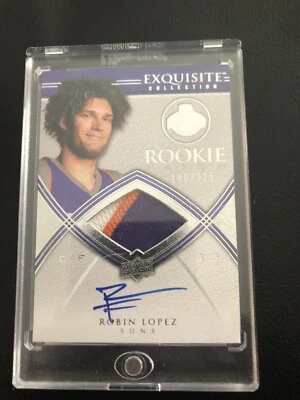 2008-09 UD Exquisite #68 Robin Lopez parche de 3 colores ¡Auto novato!  Foto 1 de 2