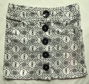 KC Parker Heartstrings Skirt Size 7 EUC white & black Stretch Cotton Adorable! - Picture 1 of 3