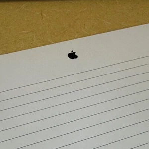 Eher dicker Apple Computer Schreibblock - von 2001 - vor 23 Jahren - Bild 1 von 7