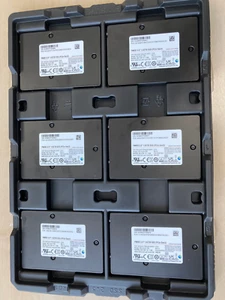 Samsung PM983 MZQLB1T9HAJR 1920 GB 1,3 DWPD 2,5" 63,5mm U.2 PCIe 3.0 x4 NVMe SSD - Bild 1 von 5