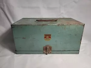 Vintage Turner LP-111 Propane single burner camp stove with carry case. - Picture 1 of 7