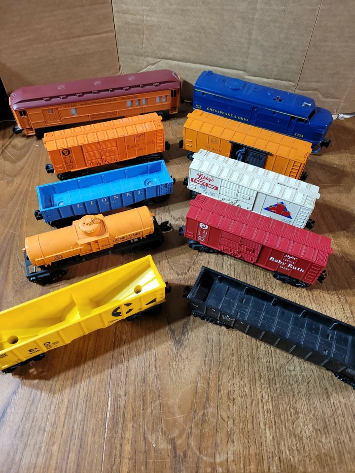 Lionel Diesel Engine , 8 Freight Cars, Postal Car  - Image 1 of 4