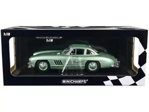 1/18 Mercedes-Benz 300 SL W198 hellgrün 1955 Druckgusswagen Minichamps 110037221 - Bild 1 von 3