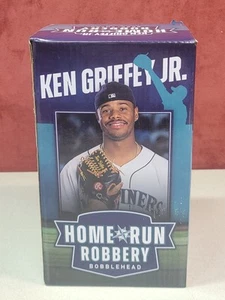 Seattle Mariners SGA White Ken Griffey Jr. HOME RUN ROBBERY Bobblehead 15/04/2024 - Foto 1 di 3