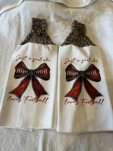 Toallas de té de cocina decoradas de fútbol hechas a mano con tapa de ganchillo - Imagen 1 de 4