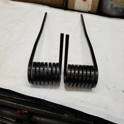 1999-2005 Polaris Pro X X2 XR RMK SKS .375 heavy rear springs 7041631 7041632 - Image 1 of 4