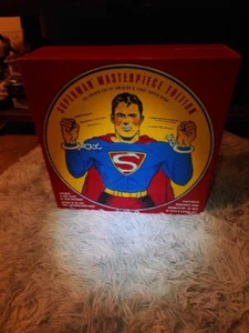 SUPERMAN MASTERPIECE EDITION 8" STATUE & HARDCOVER BOOK SUPERMAN - Picture 1 of 9