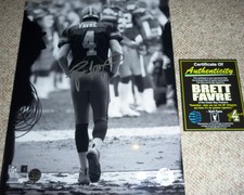 GREEN BAY PACKERS BRETT FAVRE 4 AUTOGRAPHED SIGNED TUNNEL 11x14 PHOTO FARVE COA