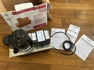 Little Giant VCL-45S Automatic 1.9L Tank Condensate Pump with High-Level Alarm - Picture 1 of 17