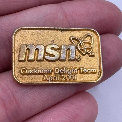 Vtg MSN Customer Delight Team 2001 Gold Logo Enamel Lapel Pin - Image 1 of 3