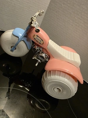 Triciclo Little Ms de colección de los años 80 - 3 ruedas - ATV - plástico procesado co - raro difícil de encontrar Foto 1 de 4