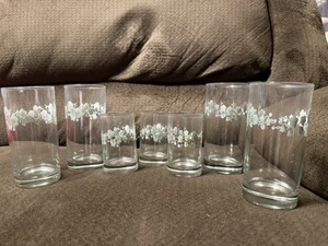 7 Corelle Coordinates Callaway Efeu Gläser 4 Becher & 3 Saftgläser - Bild 1 von 4