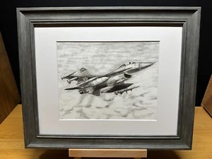 Dibujo de un F-16 Falcon Militar Combate Jet Grafito Lápiz Arte Boceto Imagen - Imagen 1 de 18