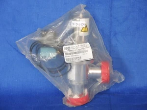 Nor-Cal ESVP-1002-NWB-S21 1" right angle vacuum valve with pneumatic actuator - Picture 1 of 5
