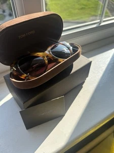Tom Ford Women's Sunglasses Brown Cat Eye - Picture 1 of 5
