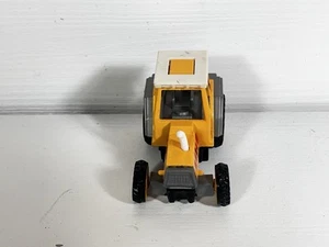 ALTA VELOCIDAD NO.8056P NARANJA 1:64 DIECAST 2 1/2" TRACTOR AGRÍCOLA CON ROJO BLANCO Y GRIS - Imagen 1 de 6