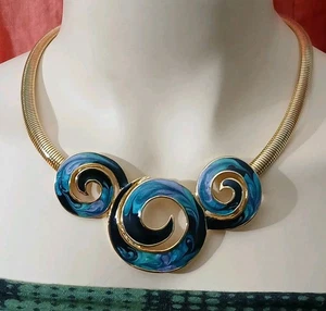 Vintage 1980 Gold Tone Enamel Swirl Statement Necklace Vibrant Black Blue Purple - Picture 1 of 14