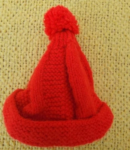 Vermutlich Handarbeit Strick Kleinkind rot Mütze - Bild 1 von 2