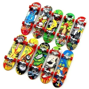 4Pcs/Set Funny Finger Tech Deck Truck Skateboard Boy Children Party Toy Birthday - Picture 1 of 10