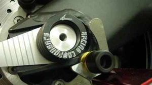PFP07 REAR SWINGARM PROTECTORS SUZUKI GSX-R 1000 2005-2006 SLIDERS BOBBINS - Imagen 1 de 1