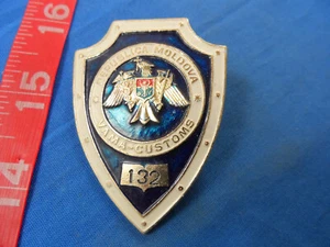 Moldova Police Customs Officer Hat Badge 2-1/4" Metal, Eastern Europe - Picture 1 of 2
