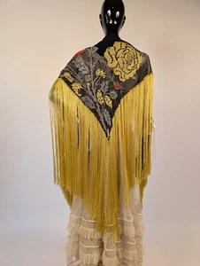 1930’S HAND WOVEN NET W RICH FLORAL DESIGNS + LONG BRIGHT YELLOW FRINGE - Picture 1 of 4