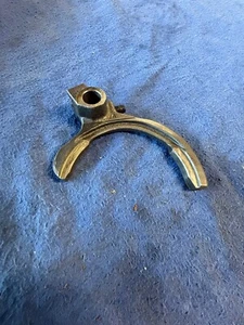 Original Ford Toploader 4 speed C4AR-7C114-A Shift fork 1-2 - Imagen 1 de 8