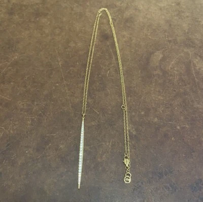 Collar colgante Michael Kors tono dorado pavé cerilla pedrería Foto 1 de 3