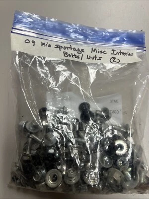 Kia Sportage 2005-2010 varios pernos y tuercas interiores Foto 1 de 2
