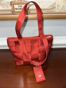 NWOT, HARVEY'S ORIGINAL, WOMEN'S RED DESIGNER "SEATBELT" SHOULDER PURSE - Picture 1 of 6