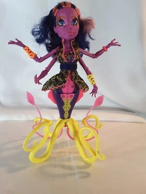 KALA MERRI - GRAN ARRECIFE SCARRIER - 2014 - Down Under Ghouls - Monster High - usado en excelente estado Foto 1 de 4