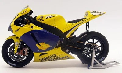 Minichamps 1/12 Scale 122 063096 Yamaha YZR-M1 Moto GP 2006 Camel Rossi - Image 1 of 4